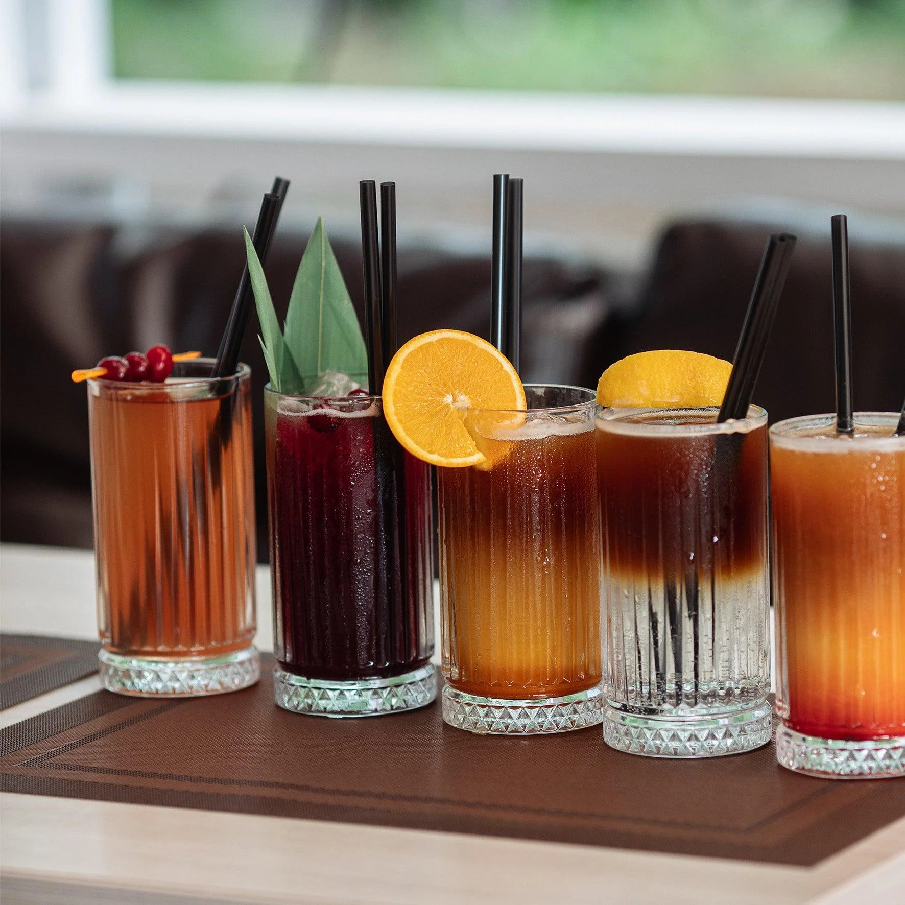 Value+  - 8'' - Black Plastic Straw - 6 mm - Image 9