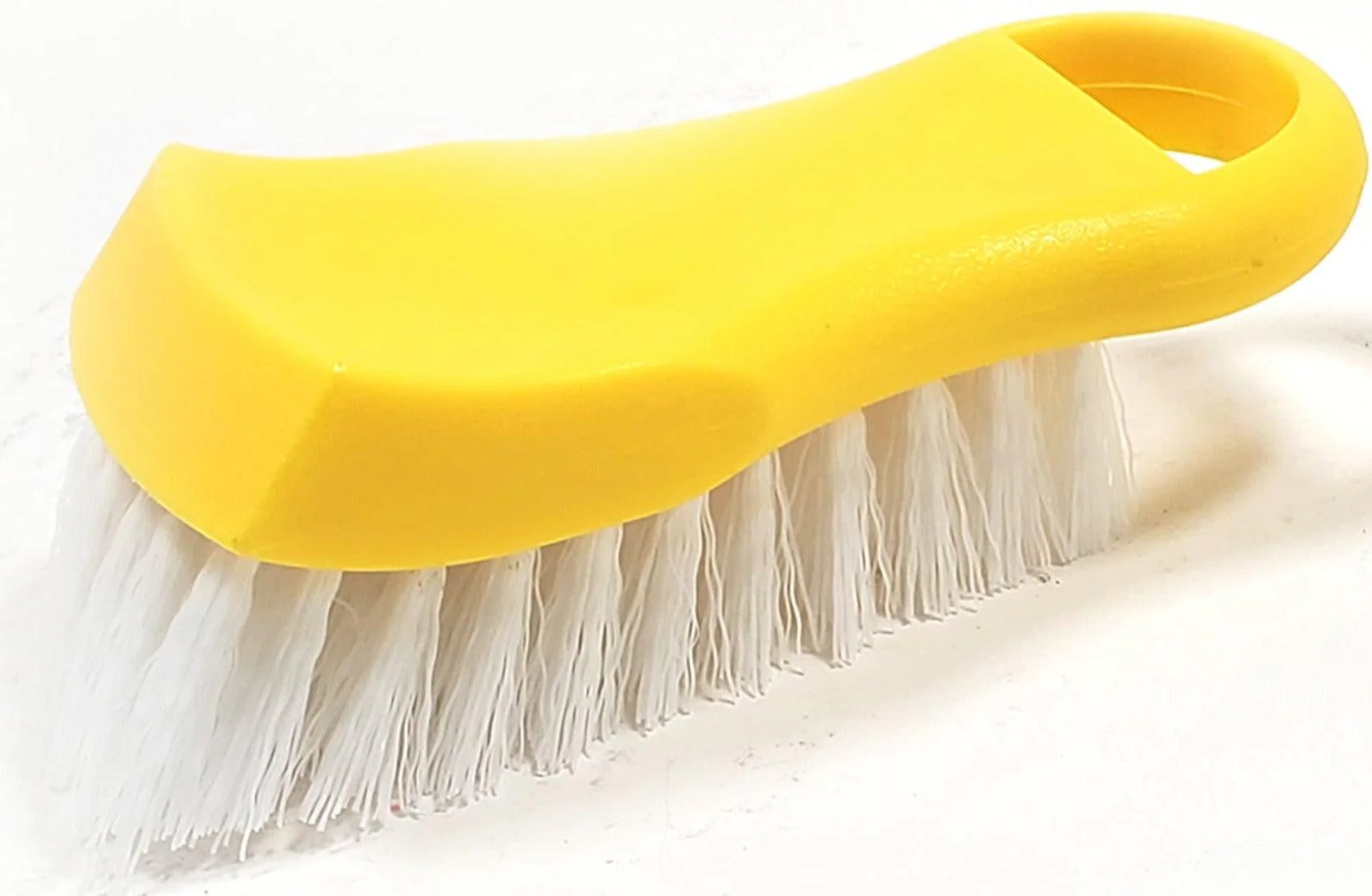 Omcan - Cutting Board Brush - Yellow - Image 2