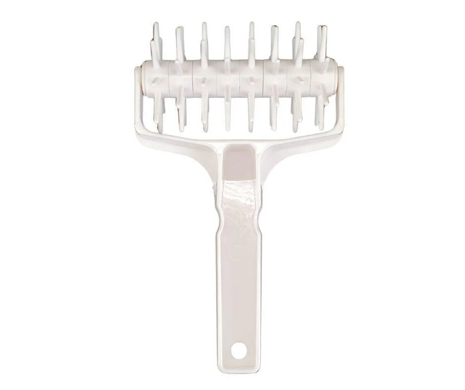 Pizza Roller Docker - Plastic - Image 2
