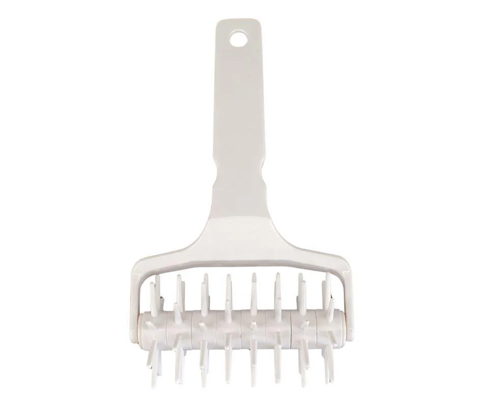 Pizza Roller Docker - Plastic - Image 3