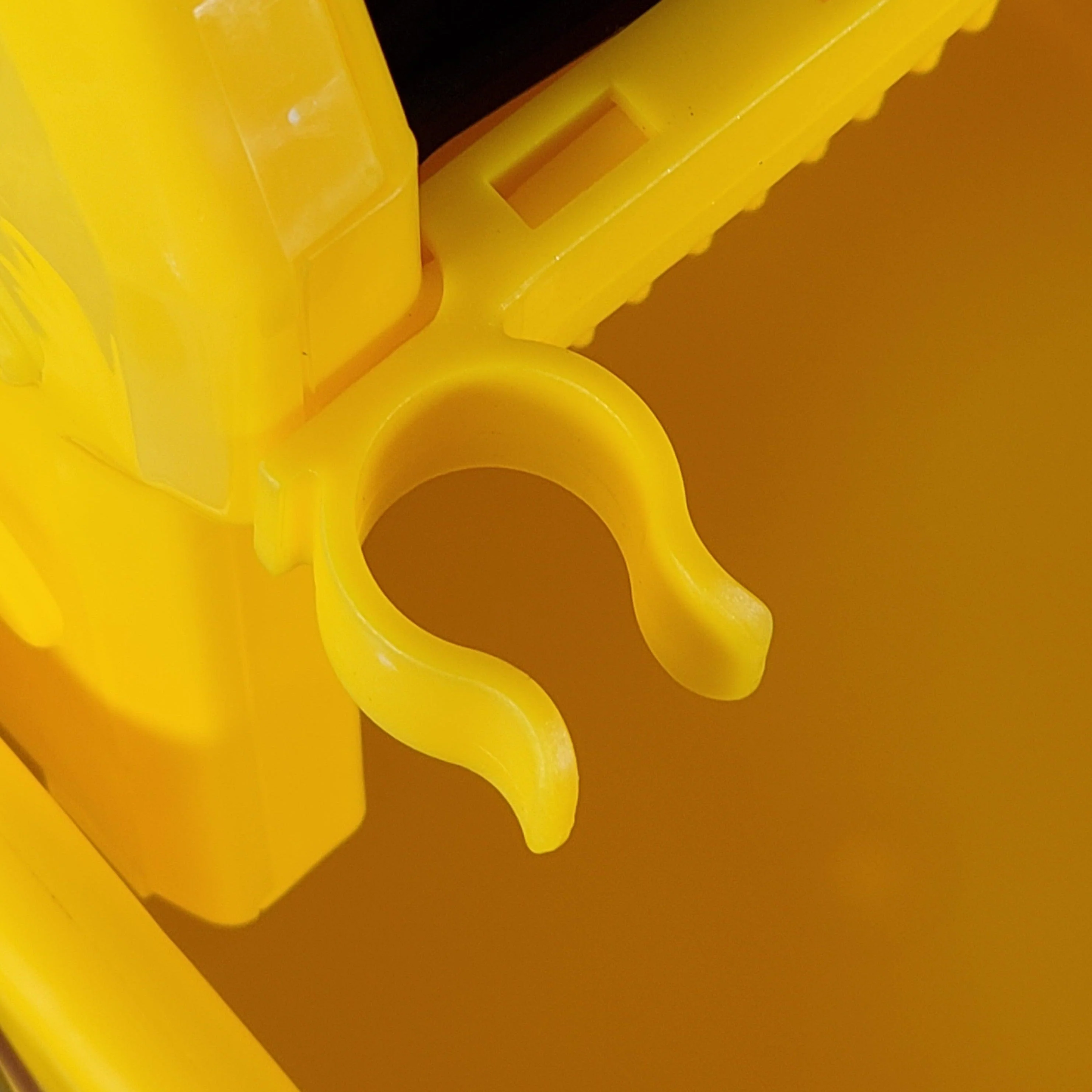 Spartano - HEAVY - 28L Mop Bucket W/ Down Press Wringer - Yellow - - Image 7